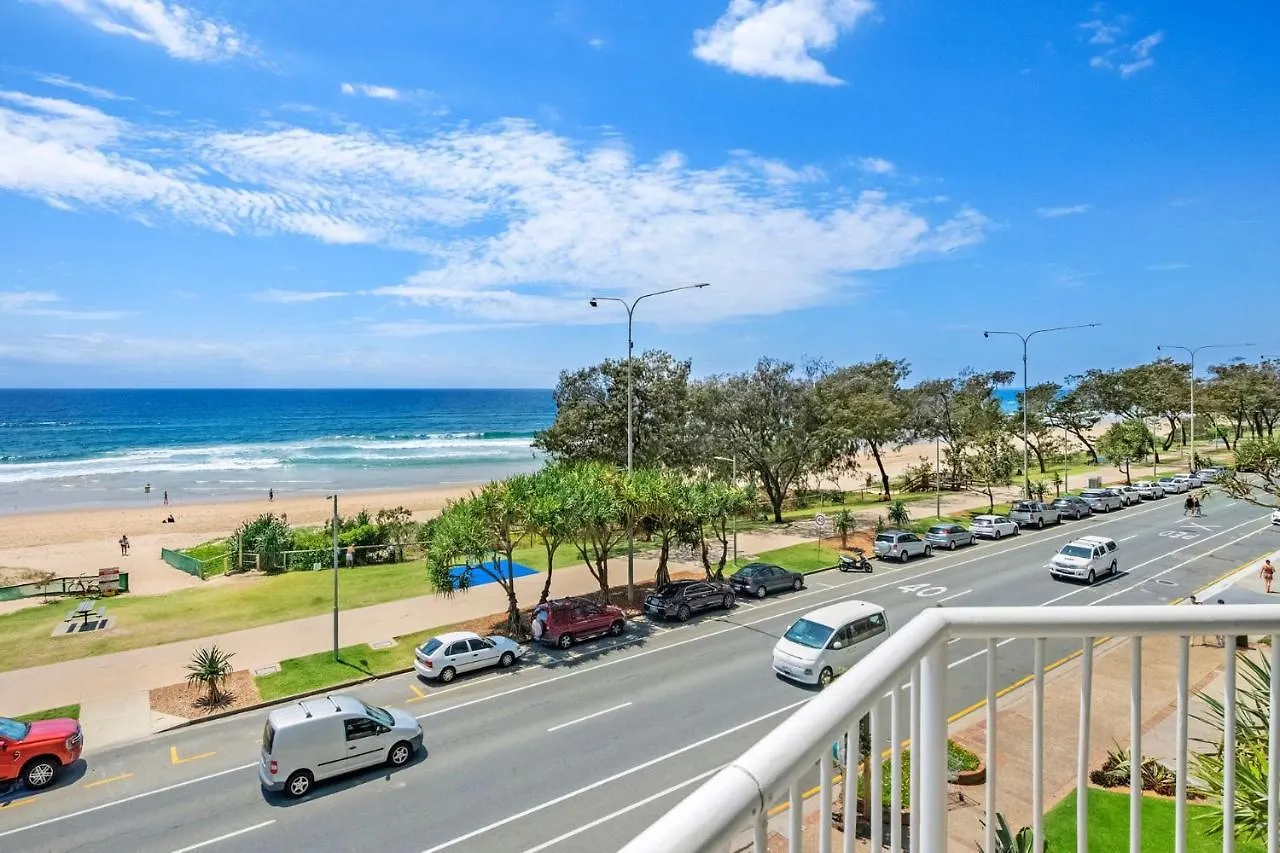 Beachfront Escape In Surfers Paradise - Coasthm Gold Coast Australia